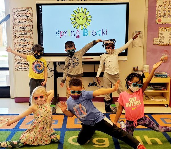 Students posing to celebrate Spring Break