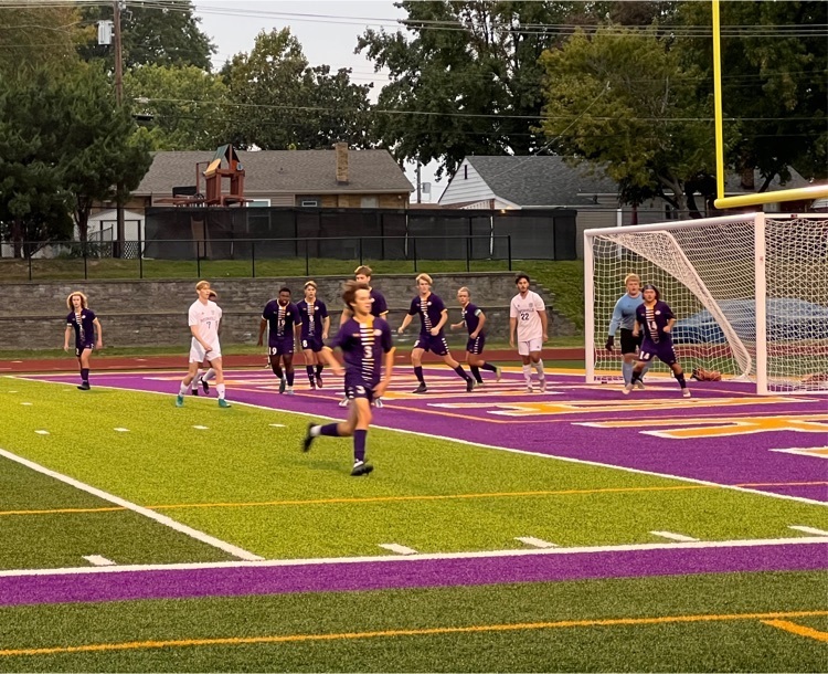 AHS soccer defends against Pattonville